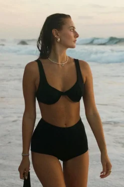 Hot Farrah Elastic Waist Booty Short Bottoms|Full
